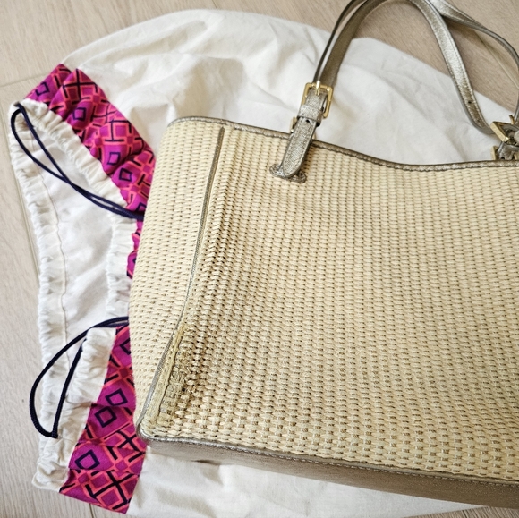 Tory Burch York Straw Small Buckle Tote - Picture 14 of 14